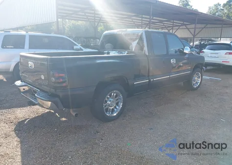 1999 Chevrolet Silverado 1500 Ls из США, поврежденный, VIN 2GCEC19T1X1267727